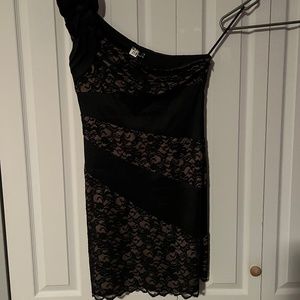 Laura one shoulder dress